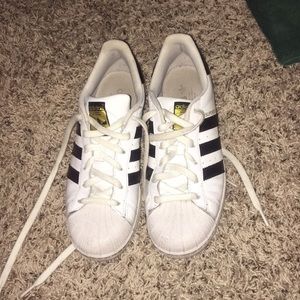 ADIDAS SUPERSTAR